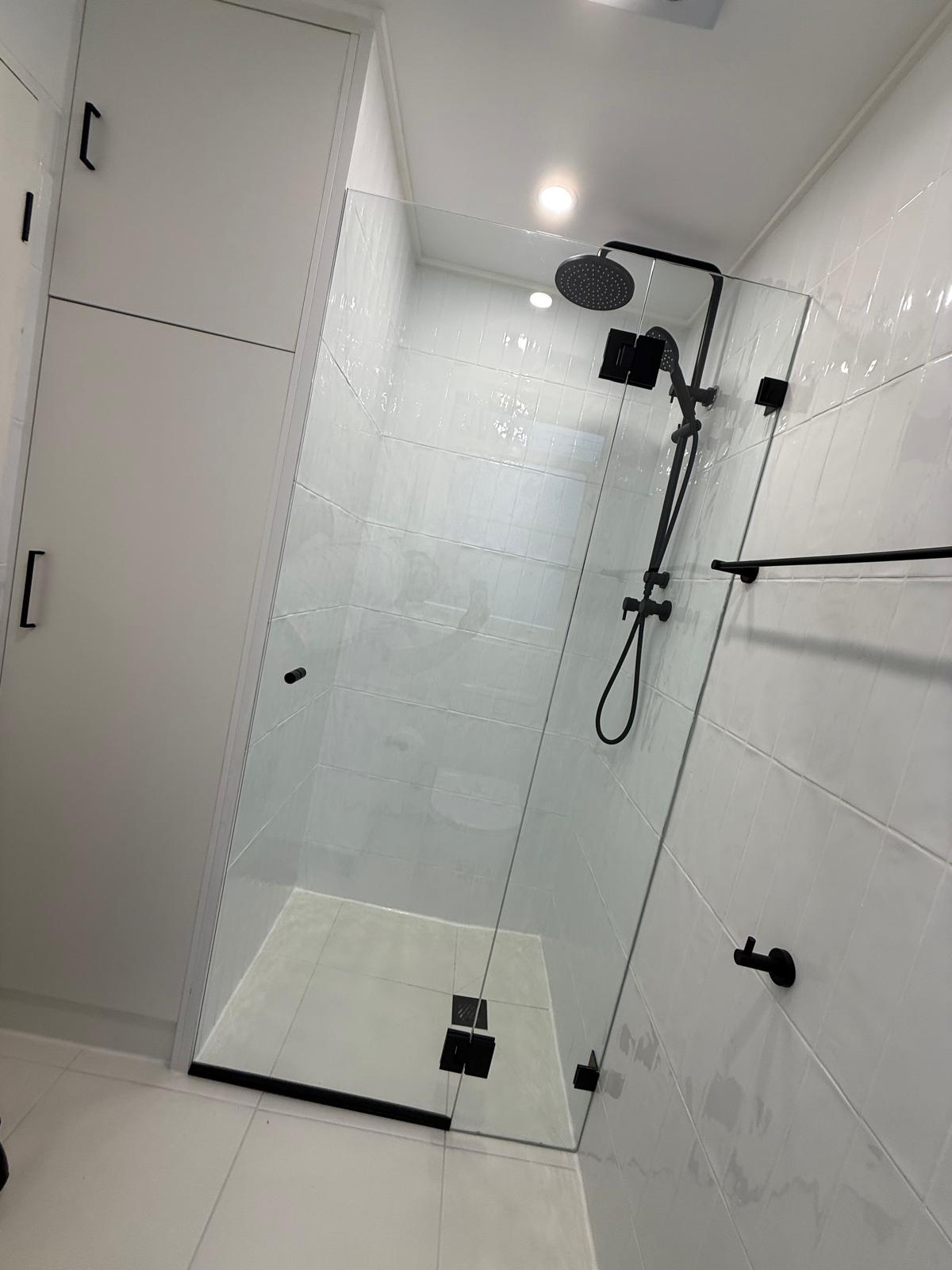 Bathroom renovation in Potts Point, view 4