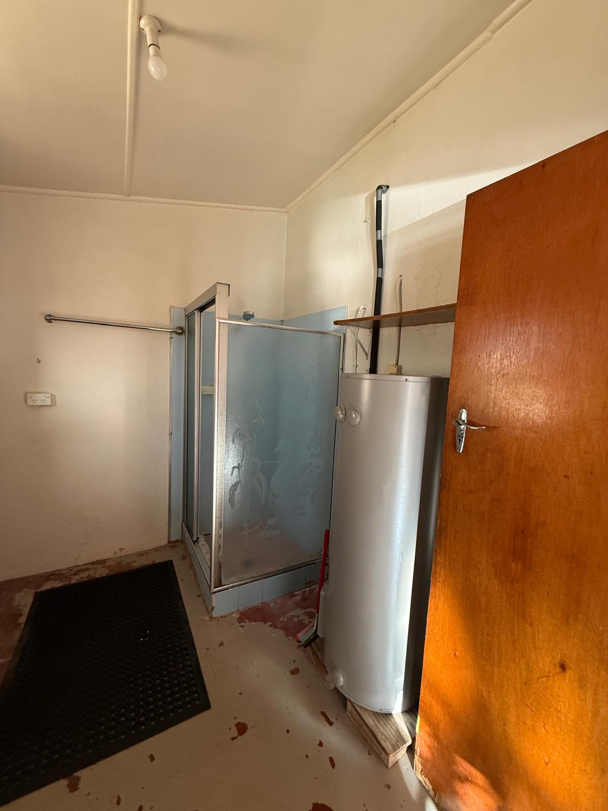 Laundry renovation in Wakeley, view 13